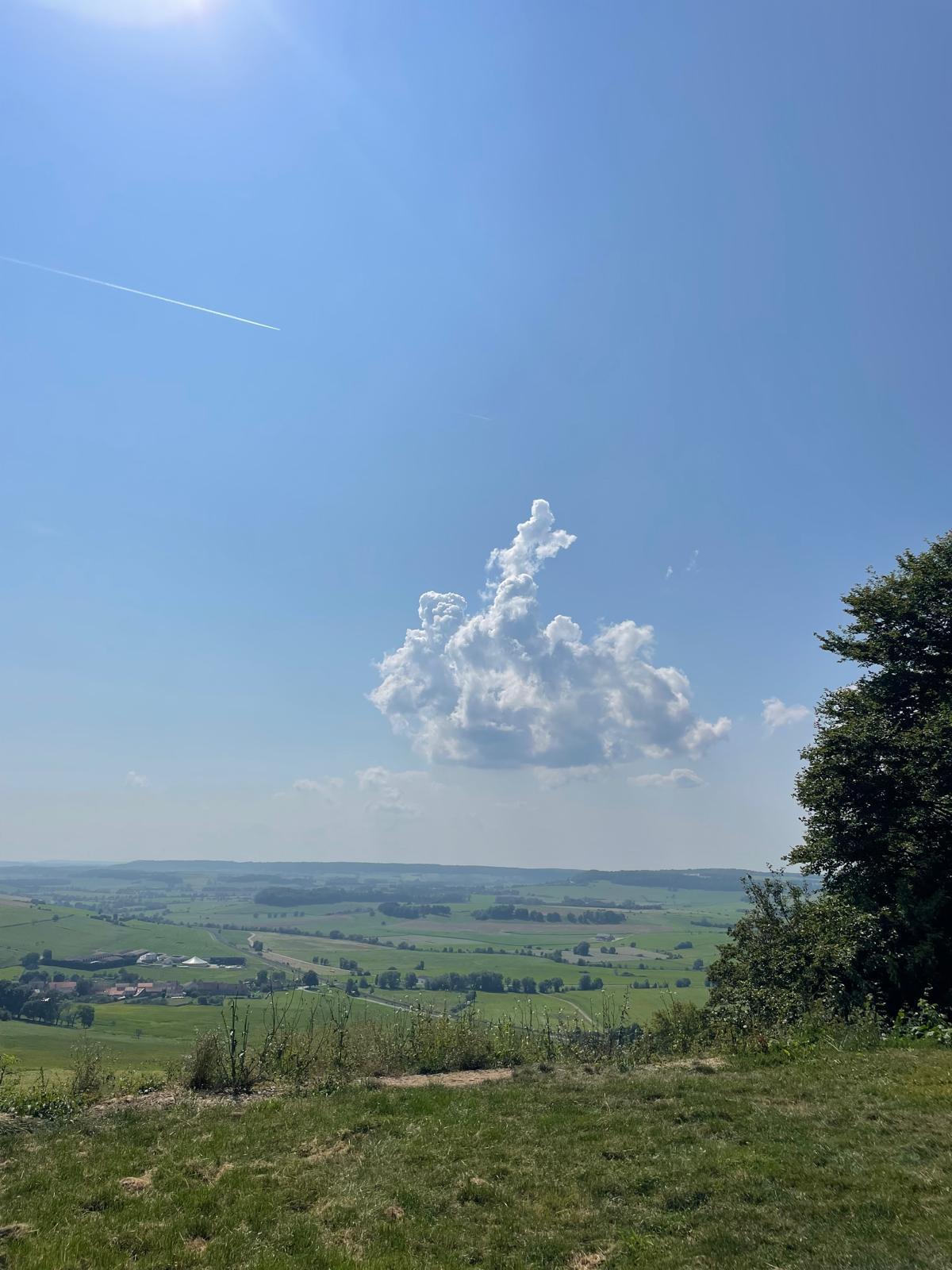 Uitzicht over landschap tijdens schrijfweek